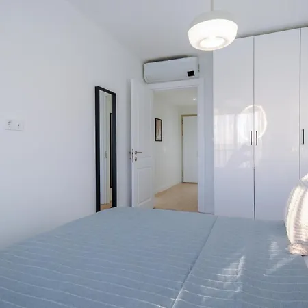 Comfy Flat 5 Min To Marina Apartamento *